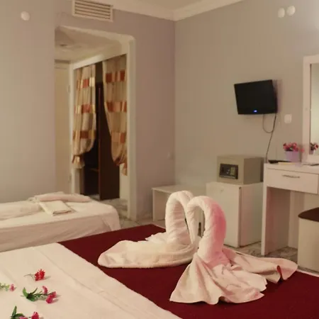 Zeus Turunc Hotel 3*